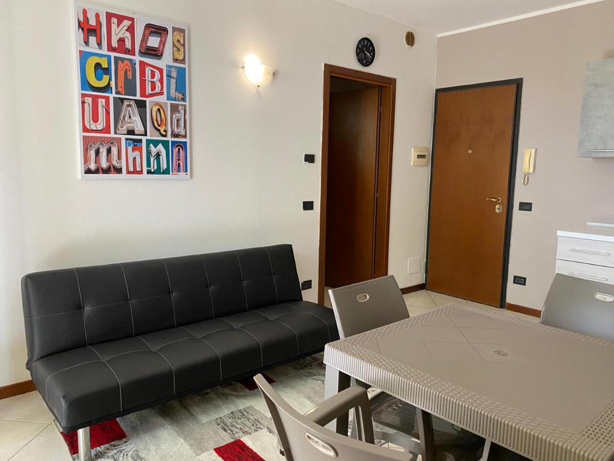 La Lanterna - In Con Piscina Apartment
