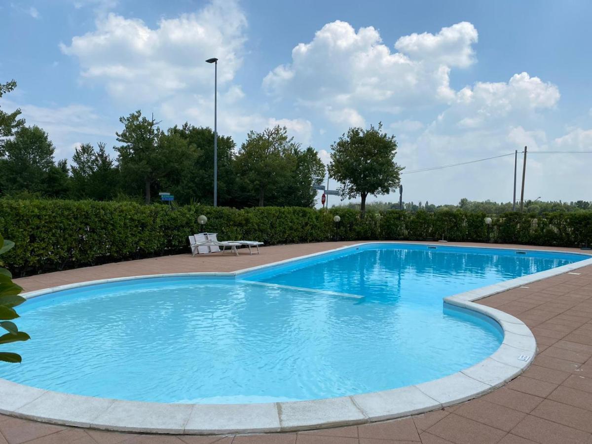 Apartment La Lanterna - In Con Piscina Desenzano del Garda